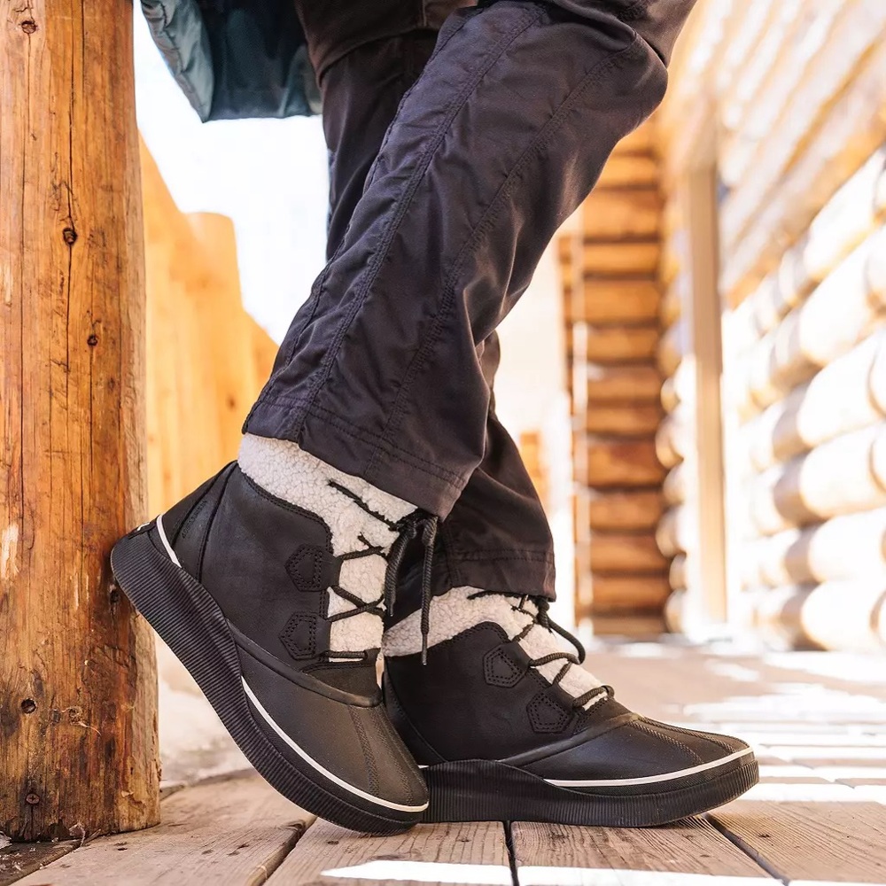 NWT SOREL Out N About Chillz Waterproof Boots